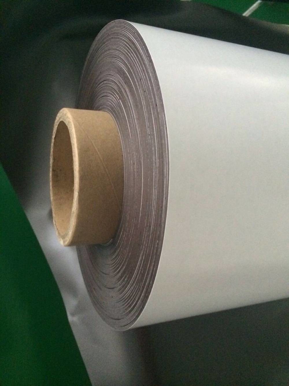 SGS Flexible Magnet Material Self Adhesive Magnetic Sheet Soft Roll
