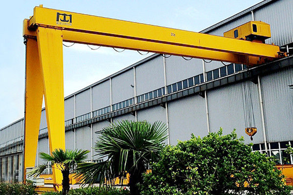 Outdoor Profesional Double Girder Semi Gantry Crane / Lifting Equipment