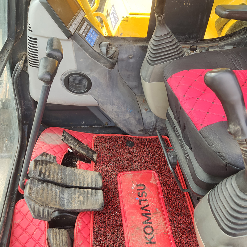 Second Hand Komatsu PC200-8 Excavator in Original Color with Hydraulic Cylinder Other