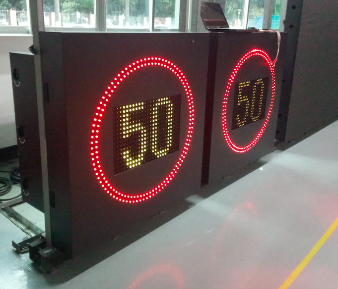 Speed Limit VMS Board Messages Electronic LED Flashing Traffic Sign