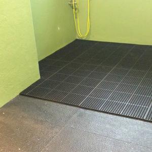 Wholesale Anti Slip Rubber Grating For Horse Shower 24&quot; X 36&quot; Black Hollow Rubber Mats from china suppliers