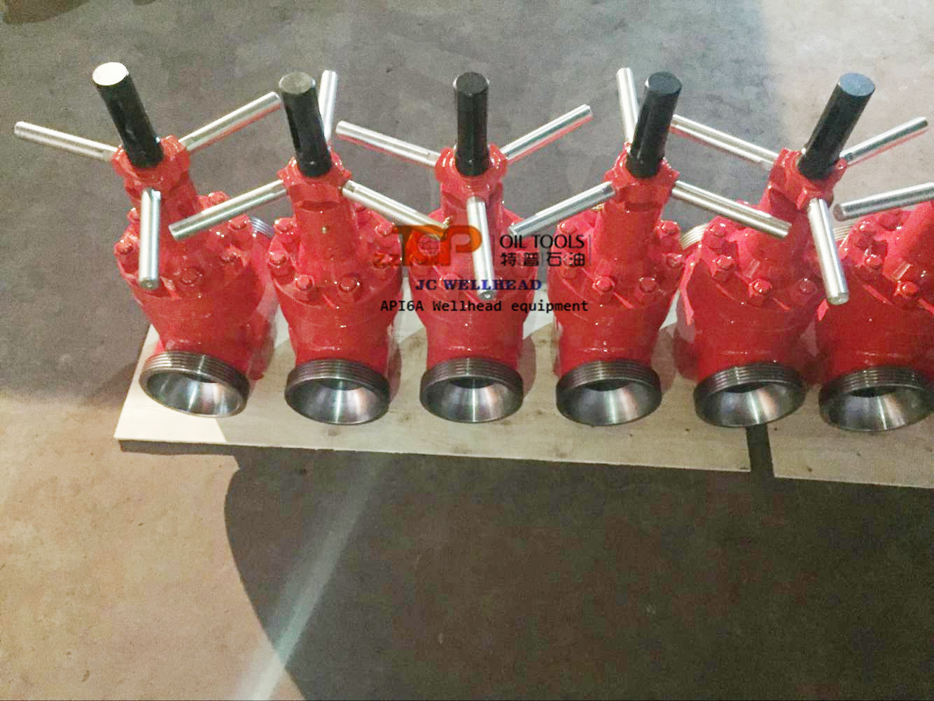 API 6A Mud Gate Valve Metal Seal For Well Flow Control