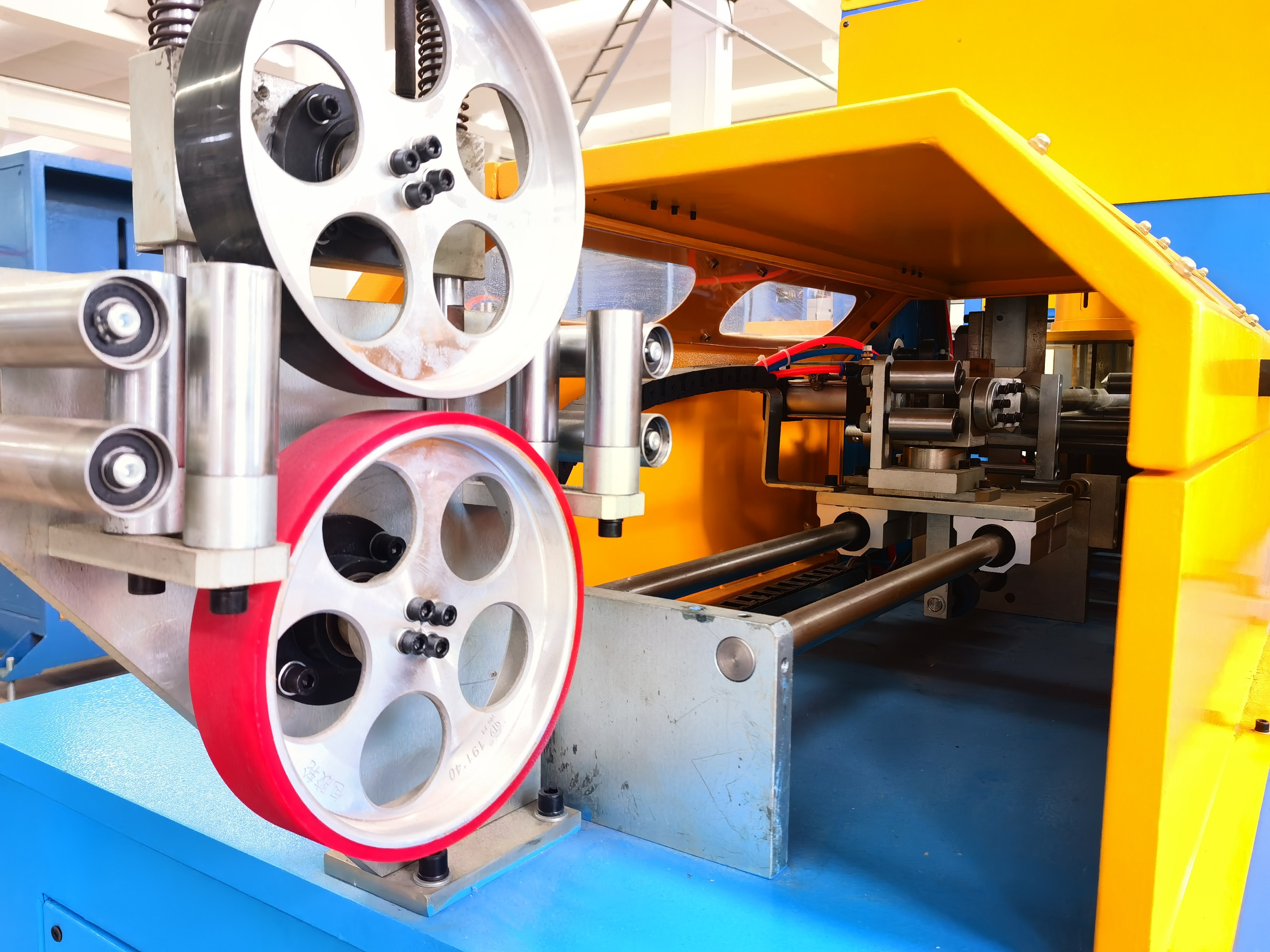 1860 cable coiling and packaging machine with integrated strapping function