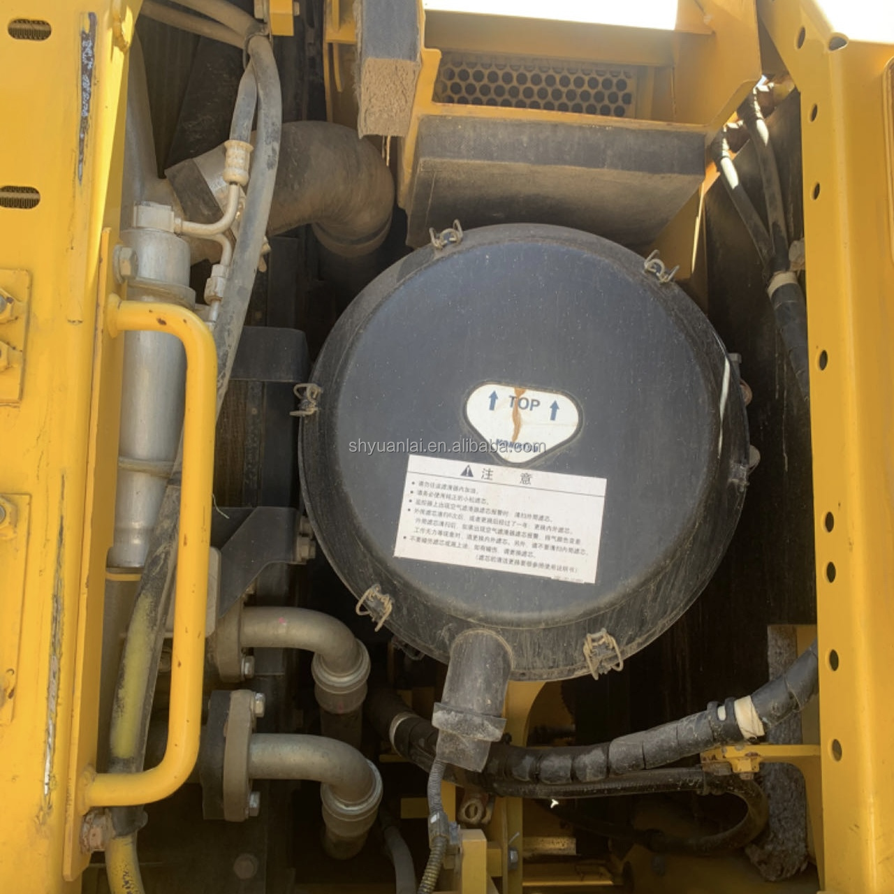 Versatile and Powerful Komatsu PC400-8 Crawler Excavator with 1.9m3 Bucket Capacity