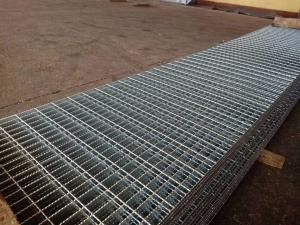 Wholesale Standard Safety Welded Serrated galvanized steel grating used industrial platform from china suppliers