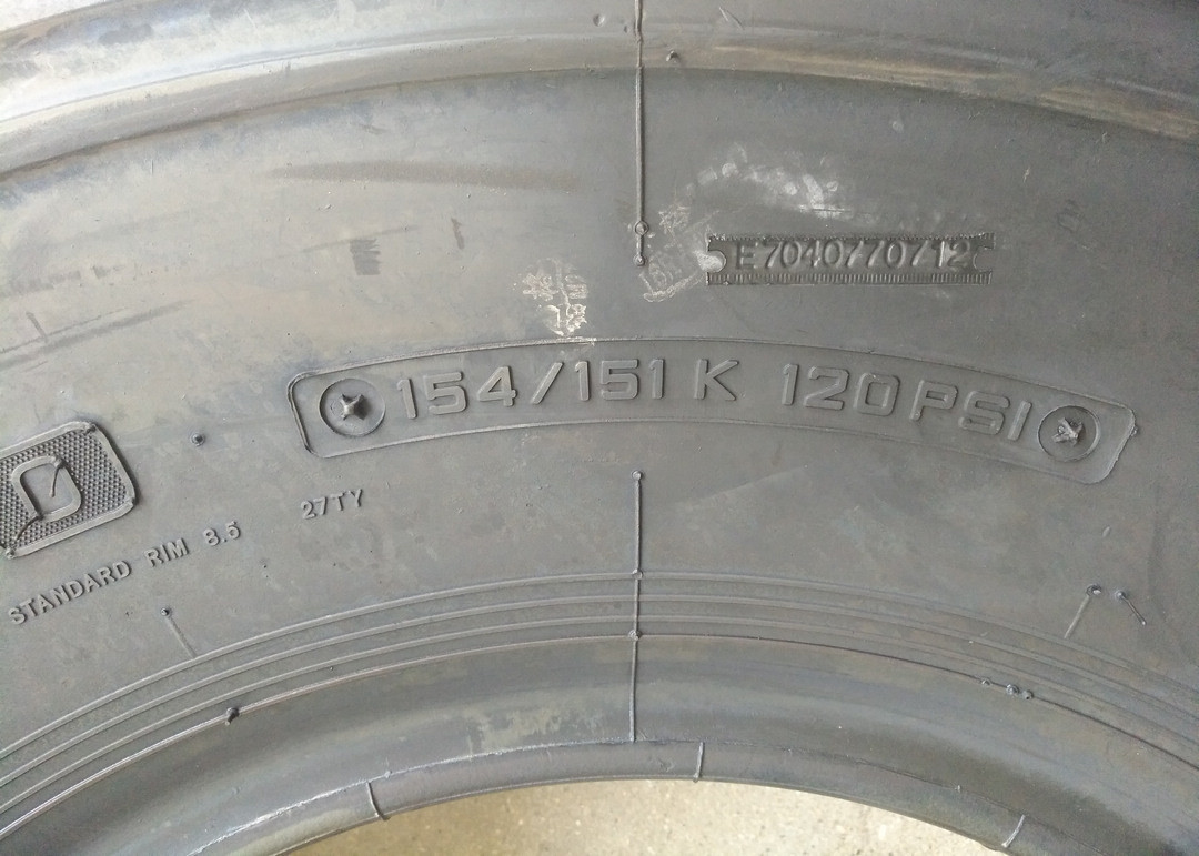18PR Ply Off Road Truck Tires 12.00R20 For Short / Medium Distance Mixed Road