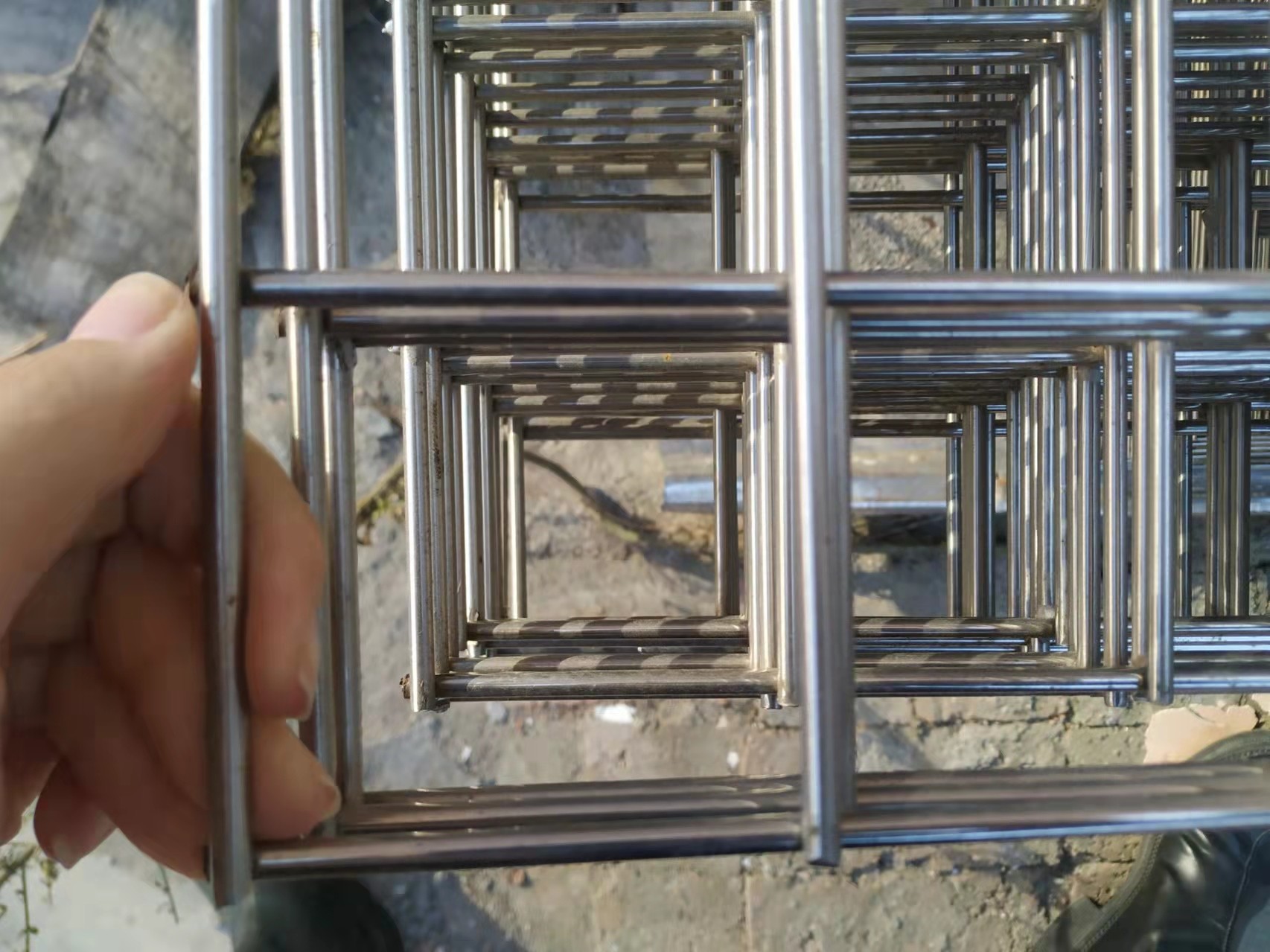 Customized 304 Galvanised Weld Mesh Panels 6-50 Mm Hole 1-2 Meters Wide