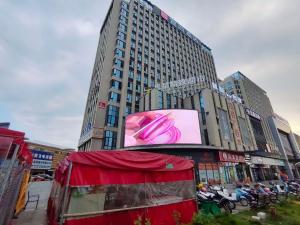 Wholesale P3.91 P4.81 Outdoor Rental Led Screen For Stage Concert 500x500mm from china suppliers