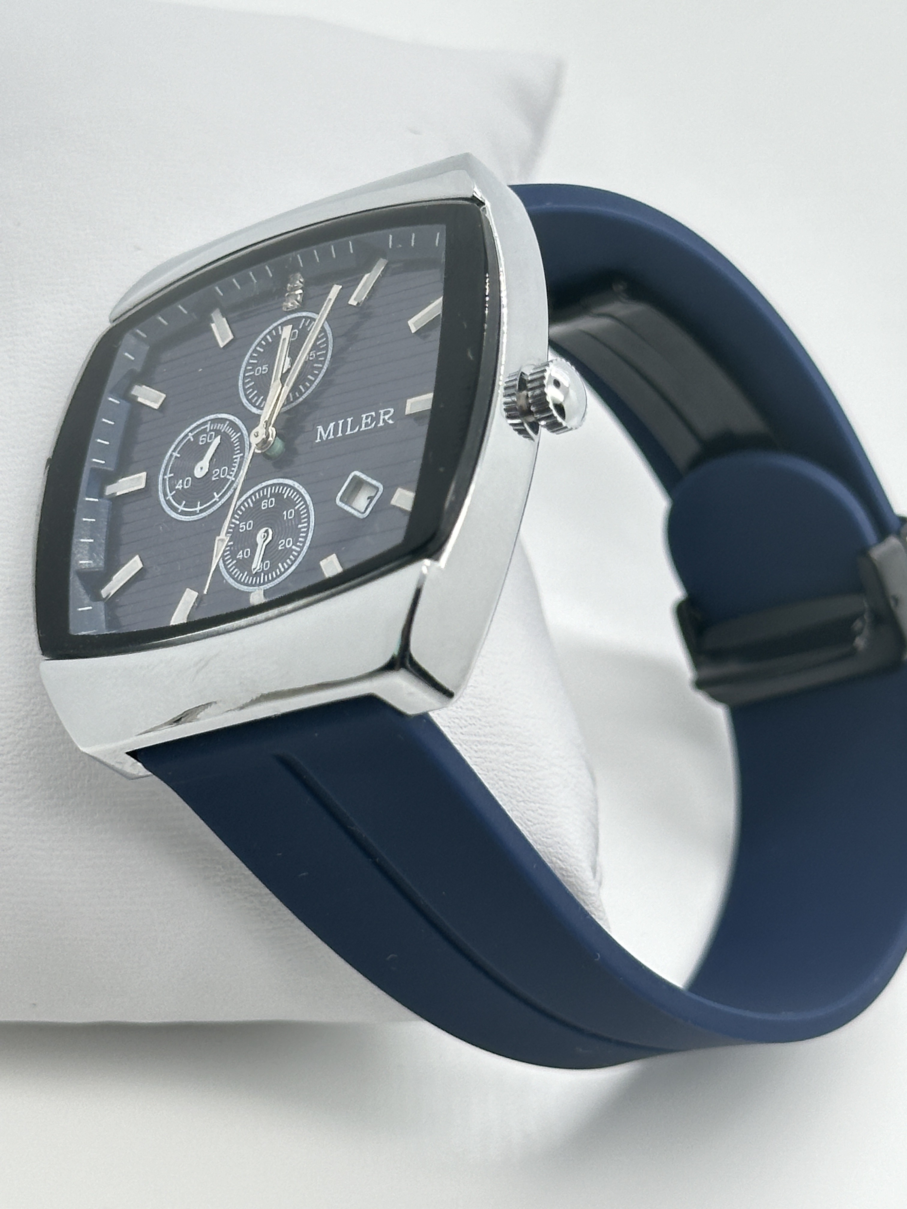 China Hot Selling Factory Quartz Lady Stainless Steel Strap Simple Watch