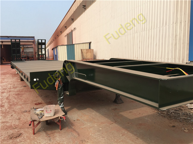 Semi Low Bed Trailer Truck 4 Axles 120 Tons , Heavy Duty Utility Trailer with BPW axle