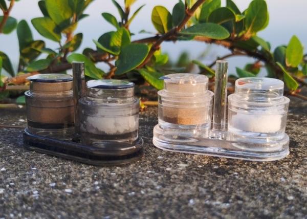 Airline-oriented Disposable Plastic Shakers For Seasonings Of Salt And Black