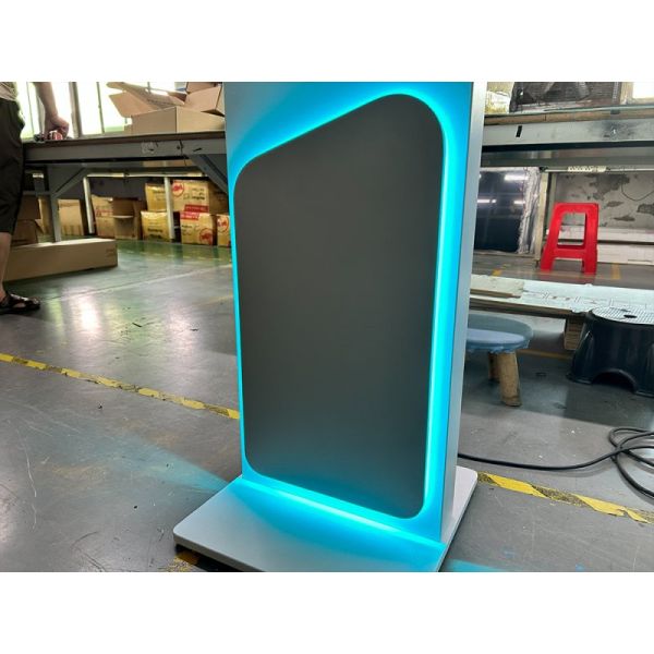 Wooden packaging for kiosk