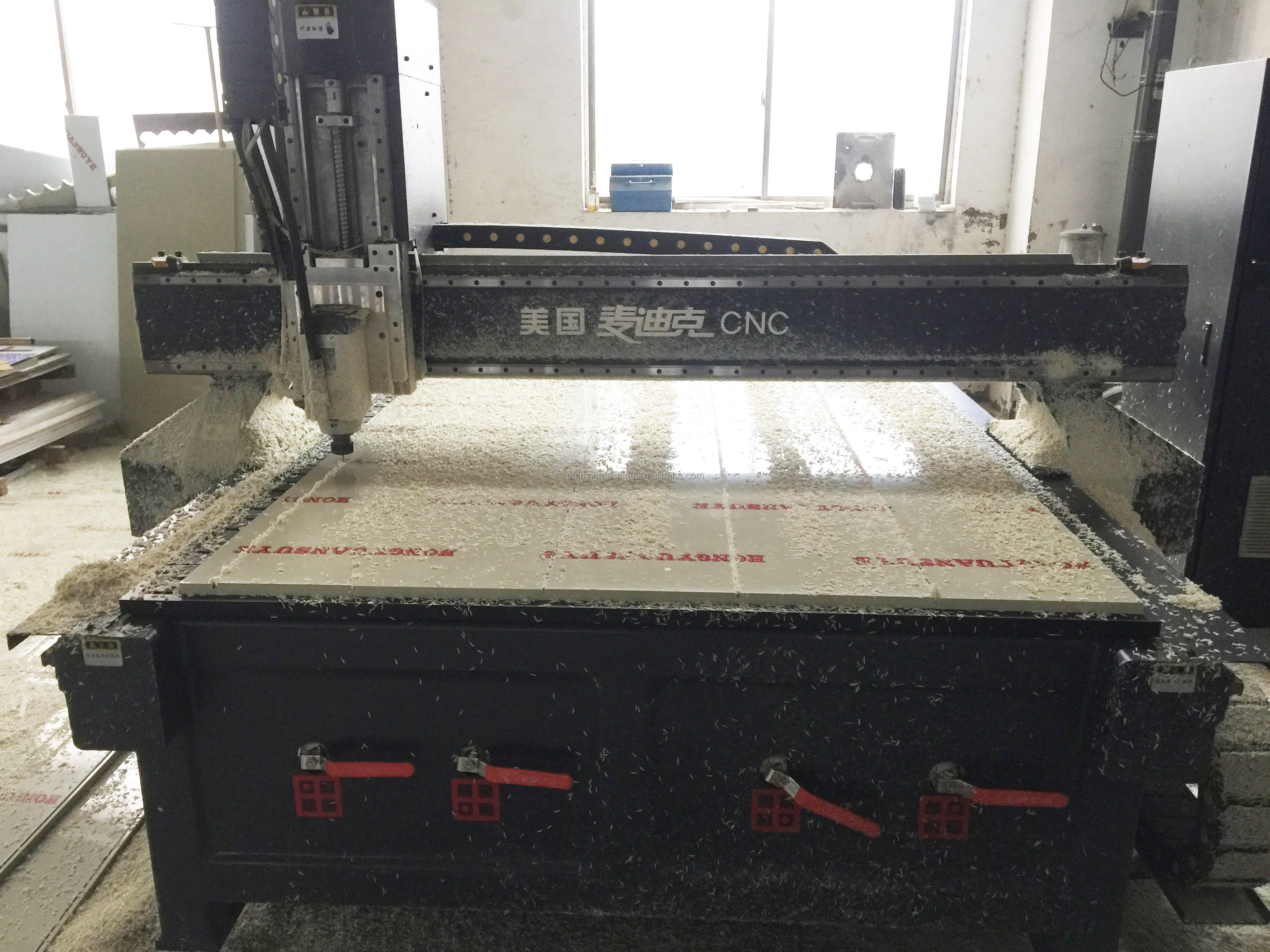 Automatic Tunnel Cleaning Machine For Apple Panel Keyboard Frame