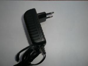 Wholesale 7.5W 100V - 240V Wall Mount Switching 50HZ / 60HZ Universal AC DC Adapters (White / Black) from china suppliers