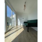 40ft Easy Installation Glass Door Prefabricated Living Container Room for Hotel
