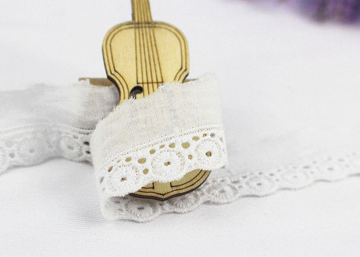 White Cotton Lace Trim By The Yard Embroidered Scalloped Edge Lace For Top