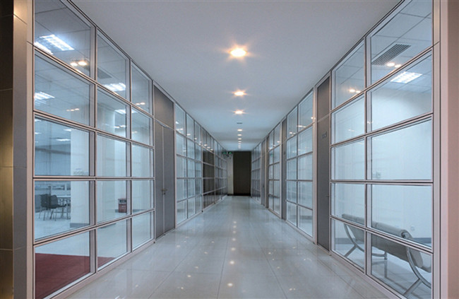 Double Tempered Glass Partition Walls For Offices 83mm Thickness