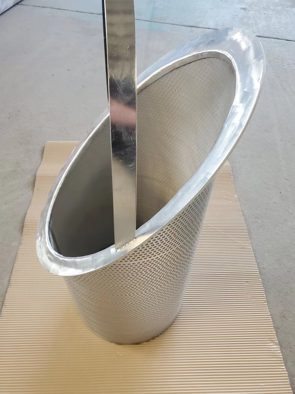 Ss 304 316 Stainless Steel Filter Baskets Industrial Wire Mesh for Liquid Oil