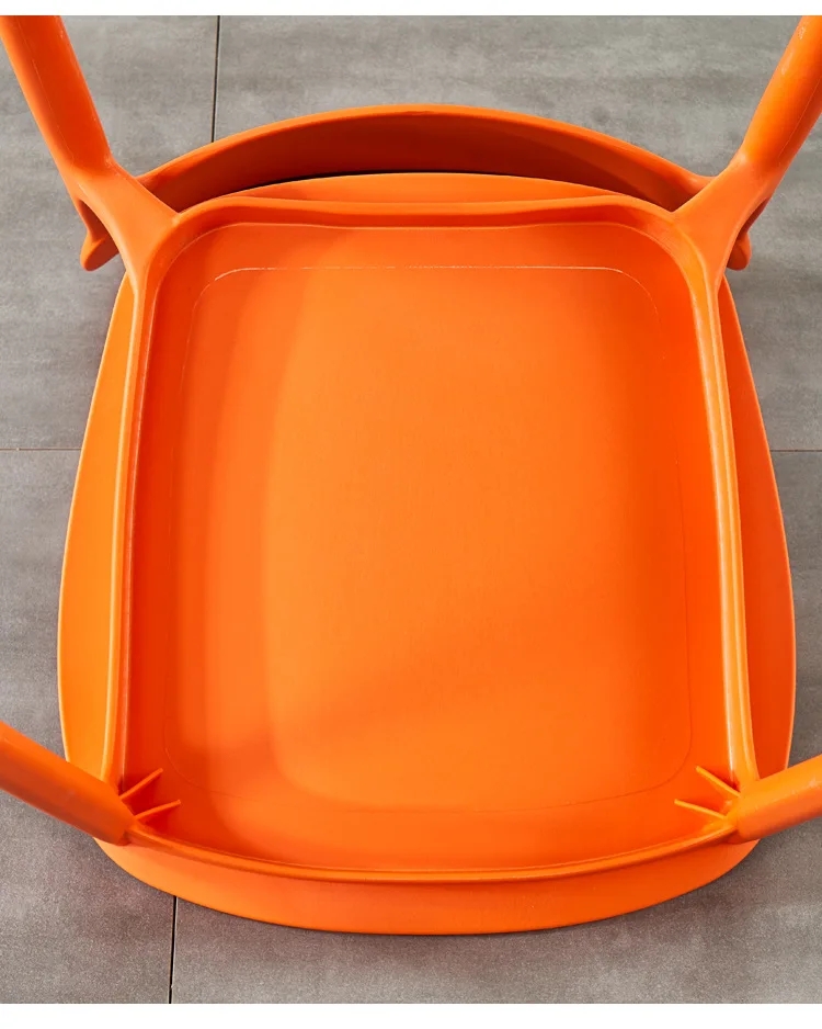 Colorful Modern Stackable Bedroom Dining Chair Made of PP Plastic for Kitchen Cafe and Restaurant