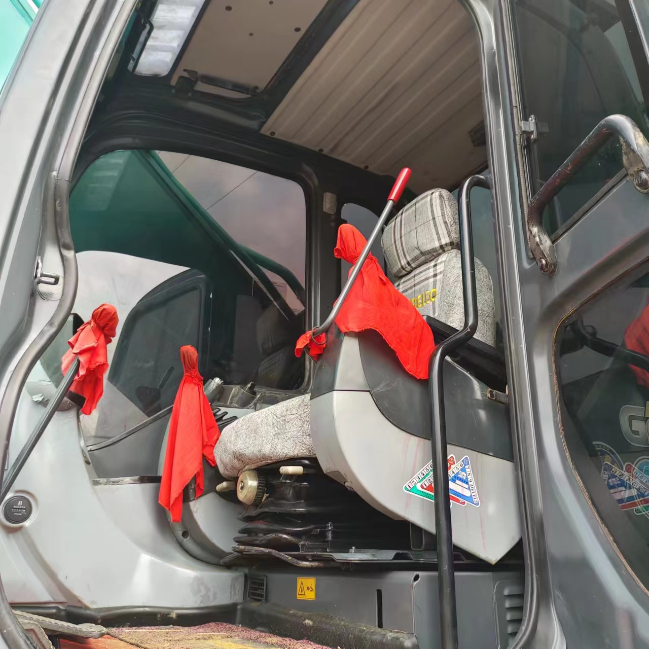 Original Hydraulic Valve Used Kobelco SK480 Crawler Excavator Machine for Construction