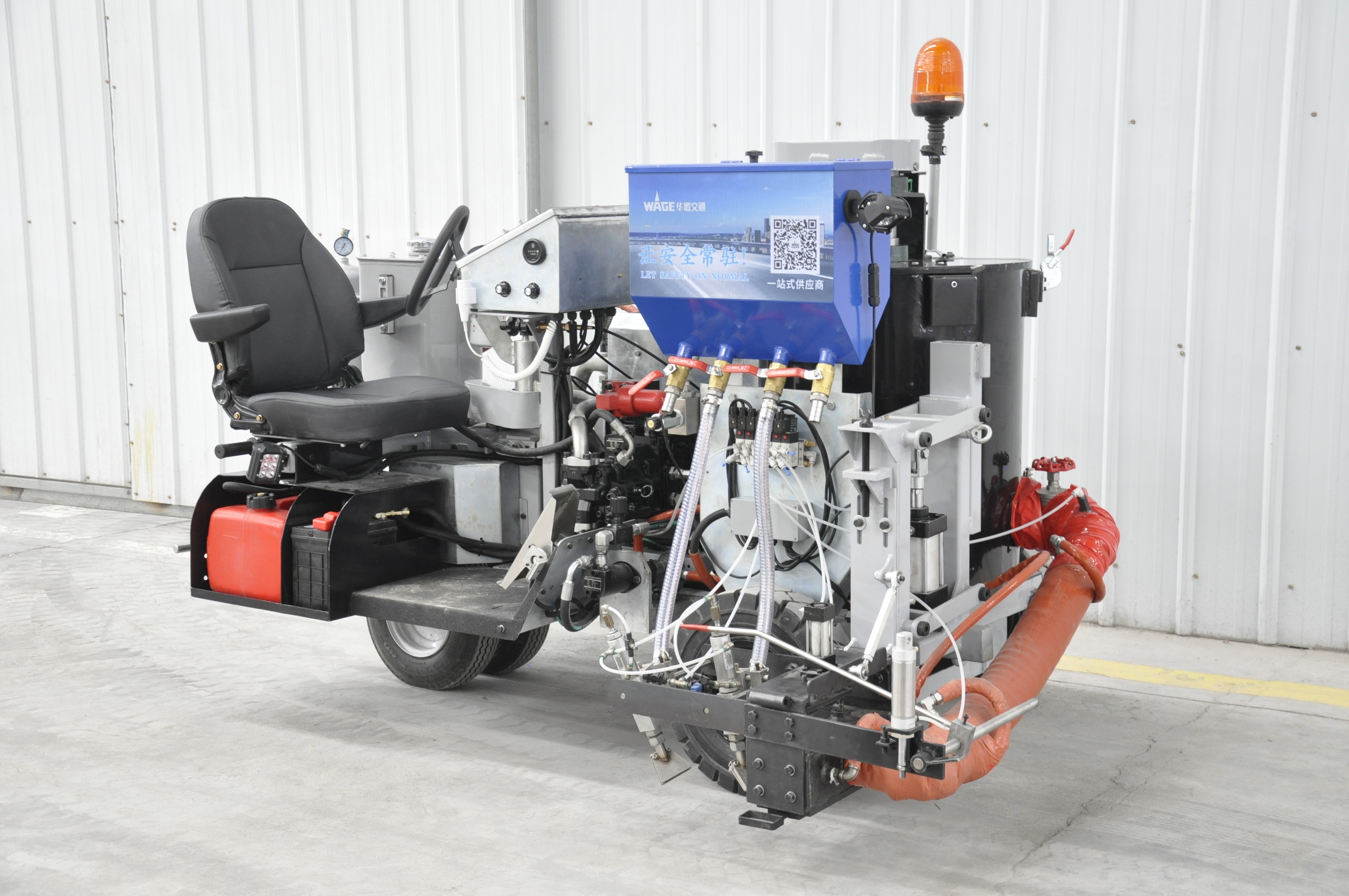 Small Size Passenger Driving Thermoplastic Road Line Marking Car Equipped With 400kg Paint Tank Capacity