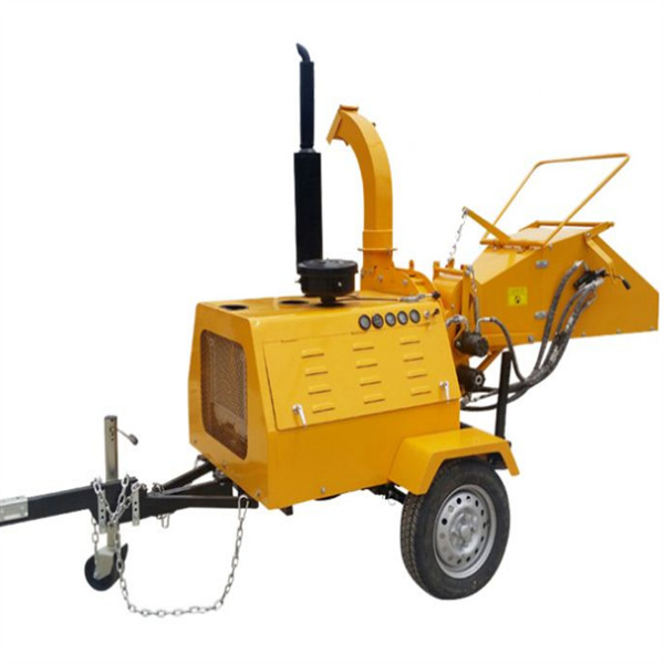 Self Powered 12.5ft Wood Chipper Machine Hydraulic Feed Wearproof