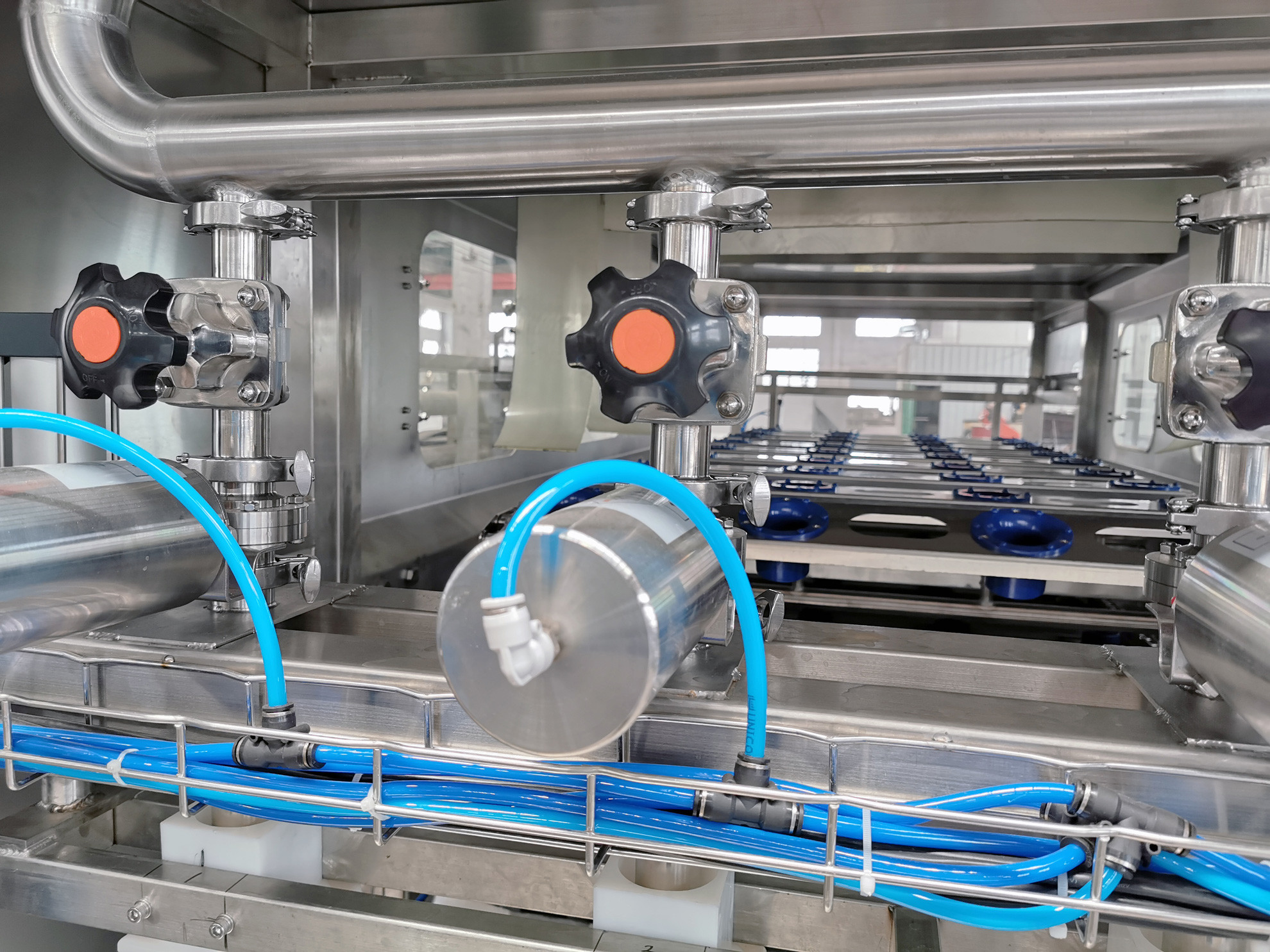 ISO 3KW 600BPH Automatic Pet Bottle Water Filling Machine 6 Gallon