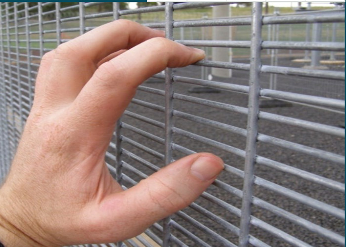 2400mm 358 High Security Fence