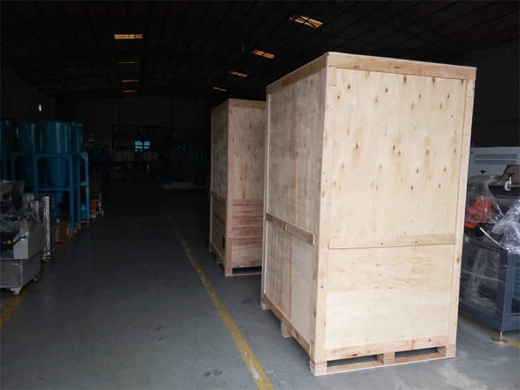 Stainless Steel Desiccant Dryers 4-40 Kw Power For Humid Plastic Resins
