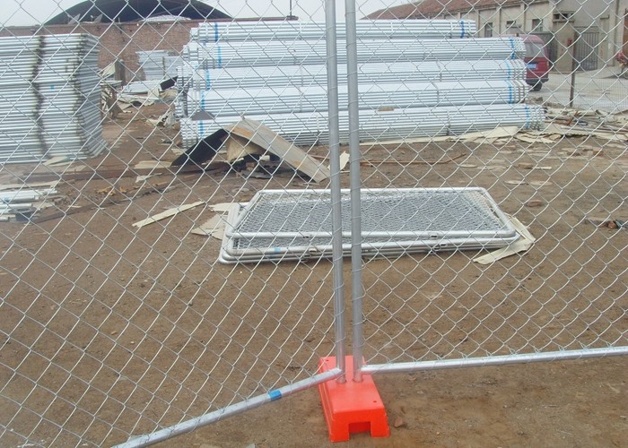 Silver Color Portable Event Fencing , Construction Chain Link Fence Panels