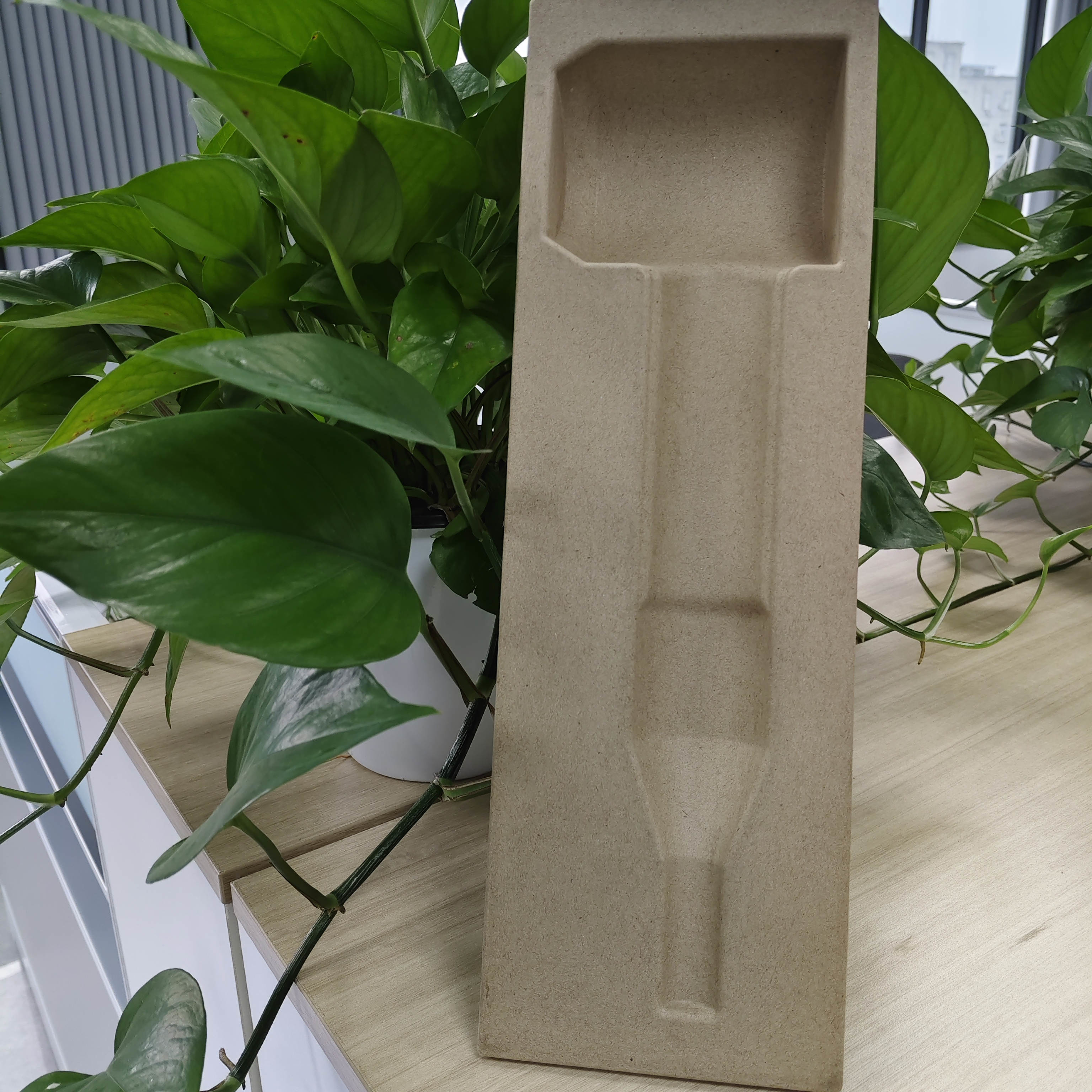 Direct sales from Chinese factories. The pulp molding packaging bases for hair dryers are made of corrugated paper, which is recyclable and biodegrada