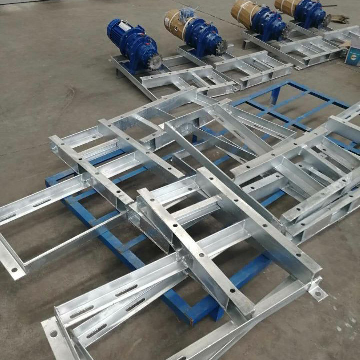 Stable Running Poultry Layer Cage , Automatic Control Chicken Coop Cage