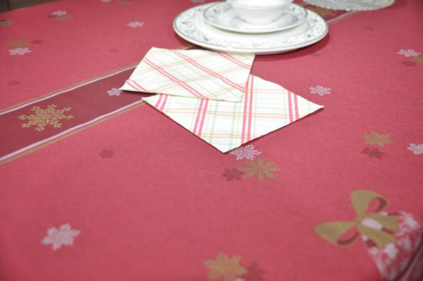 47gsm Decoration Disposable Waterproof Table Cover For Party And Restaurant