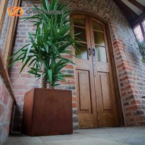 Wholesale Simple Design Small Base Outdoor Metal Planter Antique Plant Pot 30cm 40cm from china suppliers