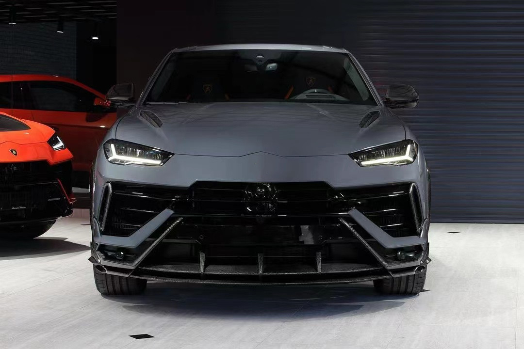 2023-2024 Lamborghini Body Kit URUS Top Style Front Lip Diffuser Spoiler Kit
