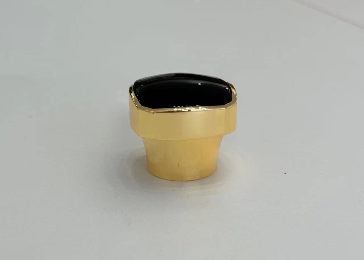 Customizable Irregular-Shaped Metal Perfume Cap Zamak Perfume Bottle Caps Lids