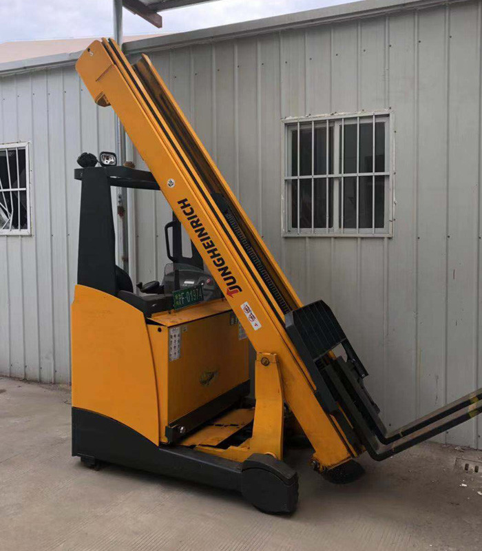 Used Warehouse Forklift Trucks Full AC Type Small Turning Radius Large Capacity