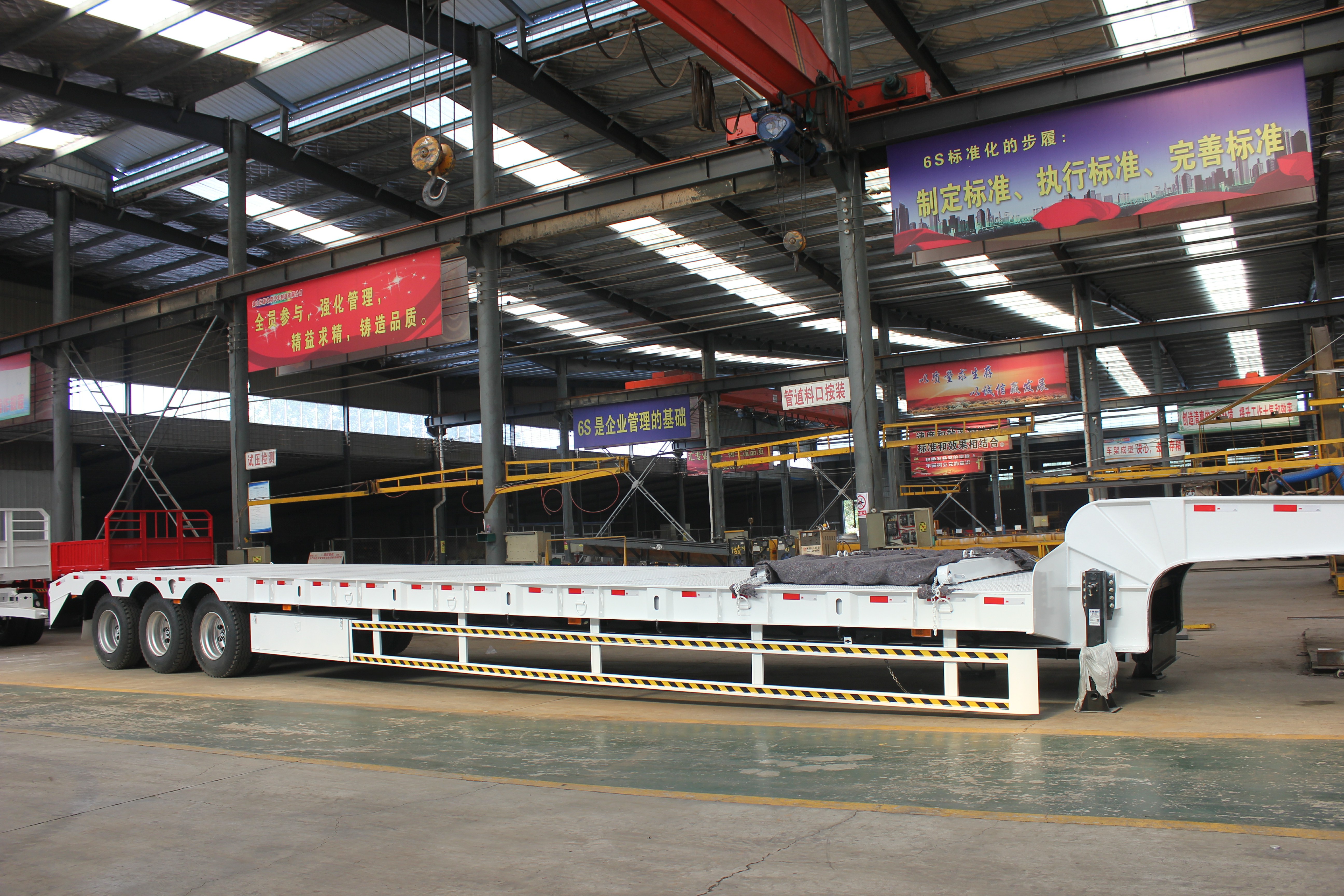 Air Suspension 3 Axle Drop Deck Low Bed Semi-Trailer 14600mm Length for Australia Market