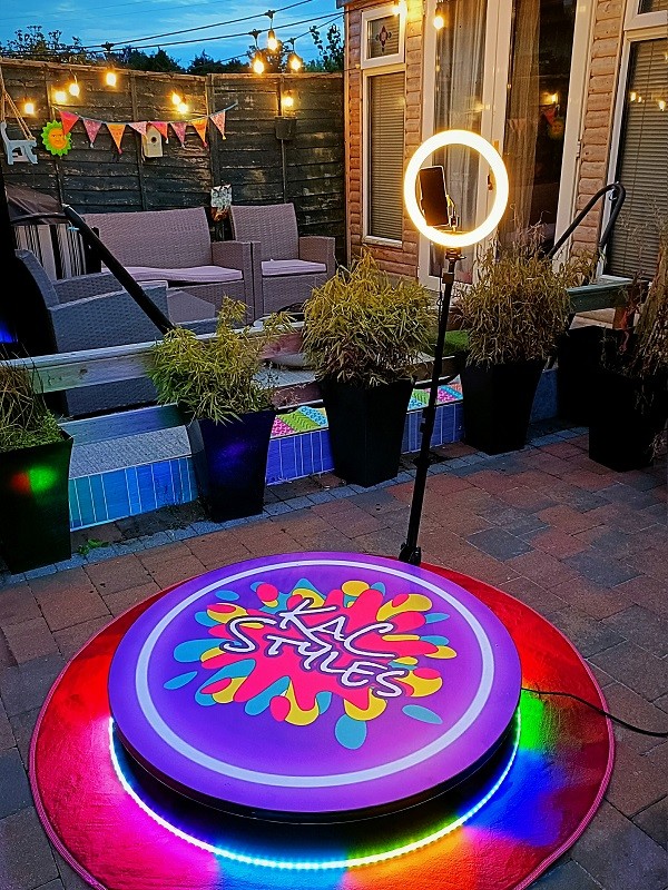 Slow Motion Rotating 360 Degree Photo Booth Automatic Selfie Magic For Party