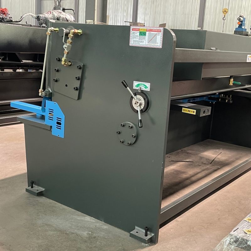 CNC Hydraulic Swing Shearing Machine 3200mm Cutting Width E21S Blade Adjustment