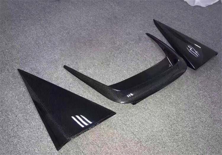 High Quality Carbon Fiber for Ferrari F12 Carbon Fiber Cover Decoration F12 Carbon Fiber Engine Compartment Tuyere Small Piece