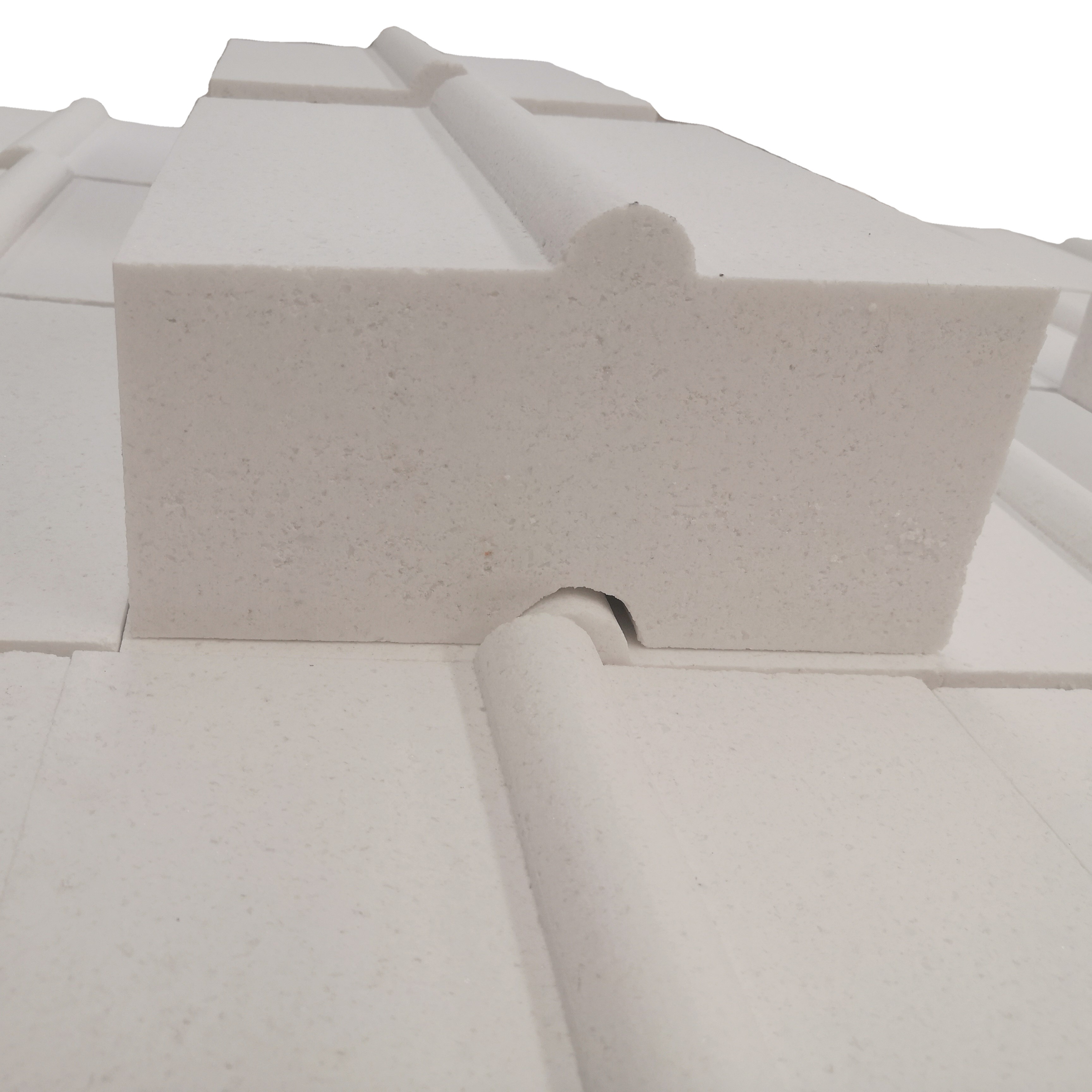 Apparent Porosity/% 16%-18% High Pressure Molding for Customized Size Chromite Brick