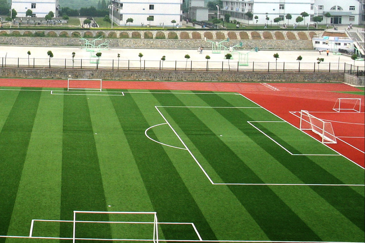 Natural Looking Realistic Artificial Grass Soccer Field Custom Specification