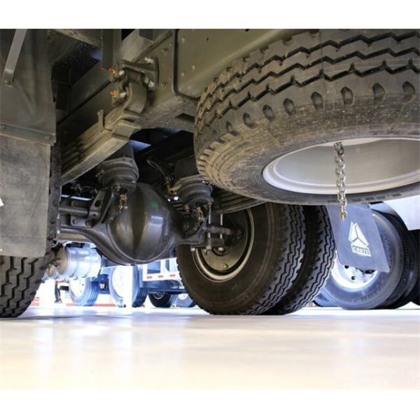 High Speed Heavy Cargo Truck SINOTRUK HOWO Brand 371hp Engine ZZ1317M3861V