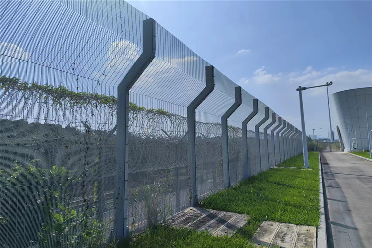 Direct Factory Manufacturer Galvanized And Powder CoatedHigh Security 358 Wire Mesh Fence,2M High V Beam Prison Mesh
