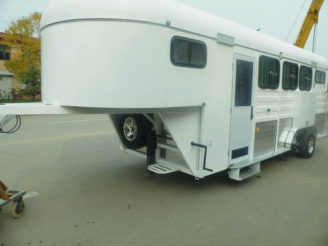 cheap 3 horse gooseneck trailer,chinese imported horse trailer,camper trailer