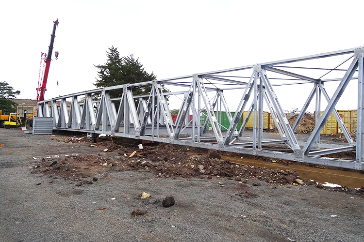 Metal Pedestrian Bridge Steel Walking Bridge For Single Lane 4.2m Width