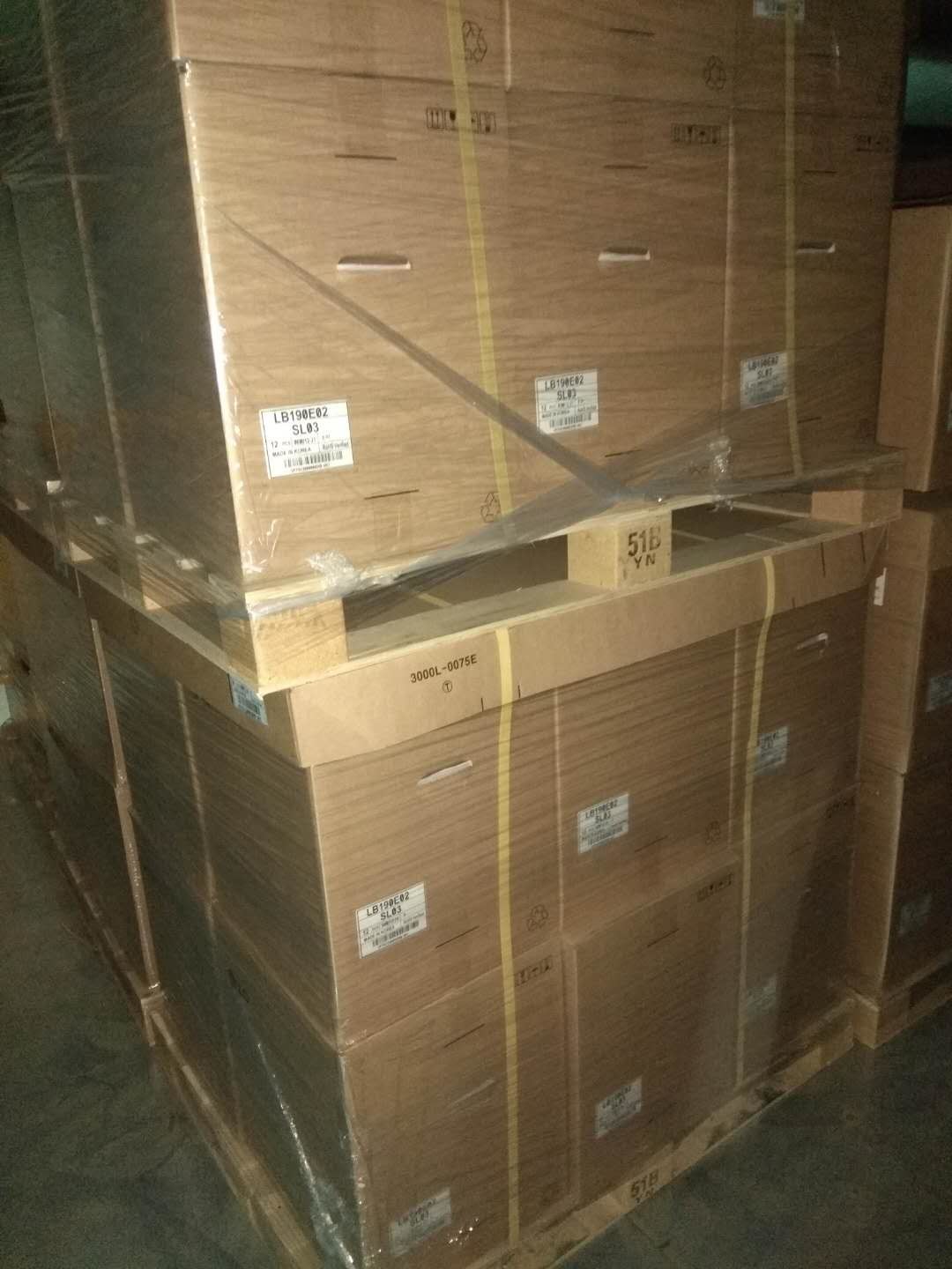 19”LB190E02-SL03 Industrial Display 1280*1024 IPS LVDS LED 330 cd/m2 Luminance