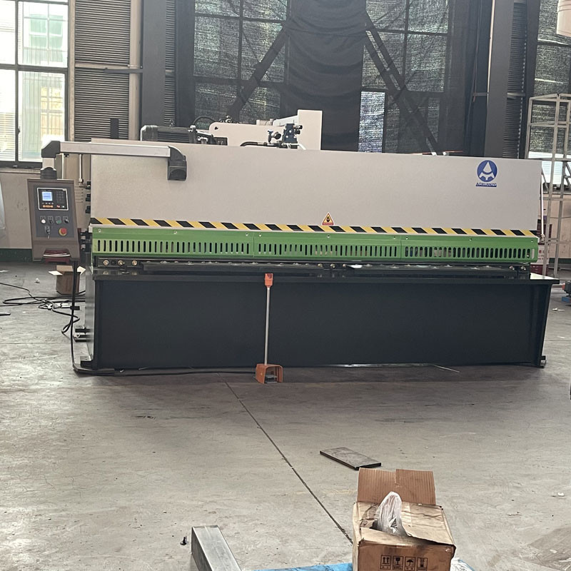 6mm 4mm Hydraulic Guillotine Shear Cutter For Carbon Steel