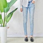 Bulk order china cheap price branded women jeans light blue fancy design ladies
